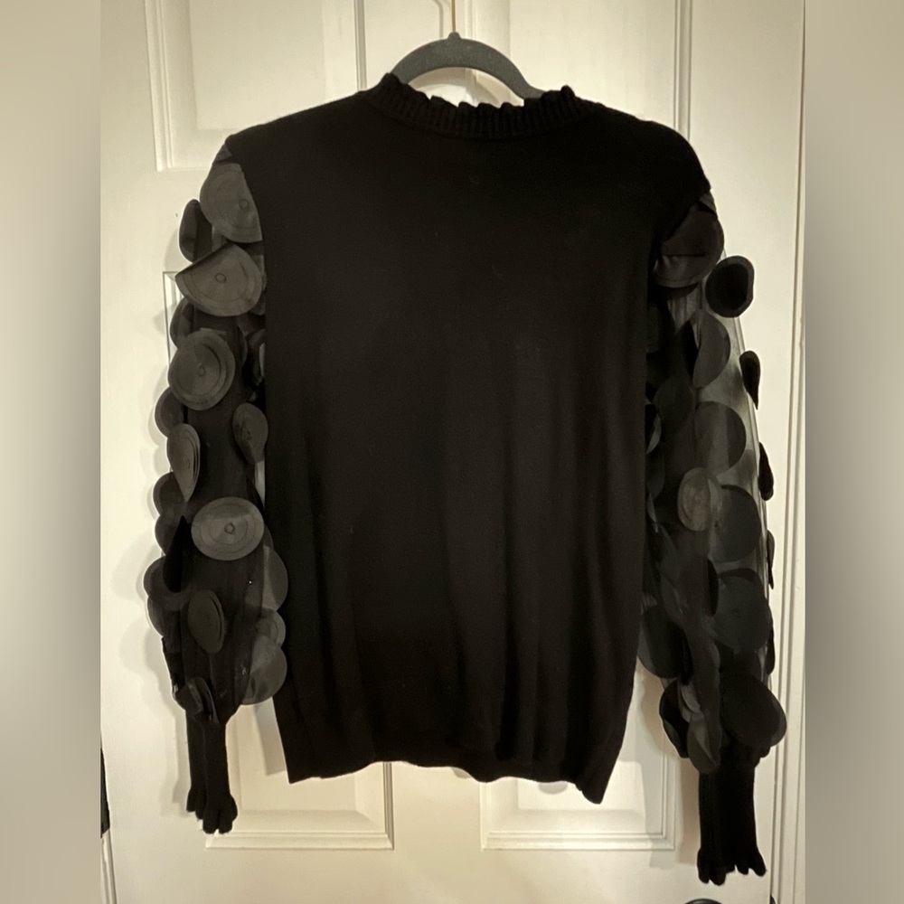BNWT BEAUTIFUL BLACK SWEATER